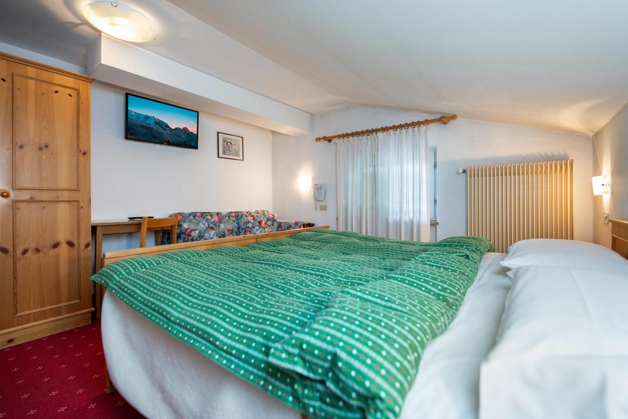 Hotel Mary Pozza di Fassa Esterno foto