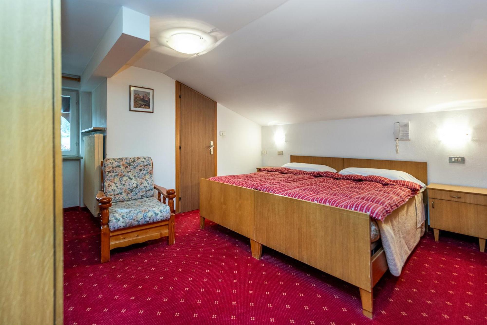 Hotel Mary Pozza di Fassa Esterno foto